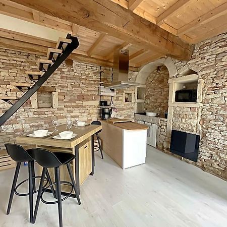 Charmante Maison De Village Viré Dış mekan fotoğraf